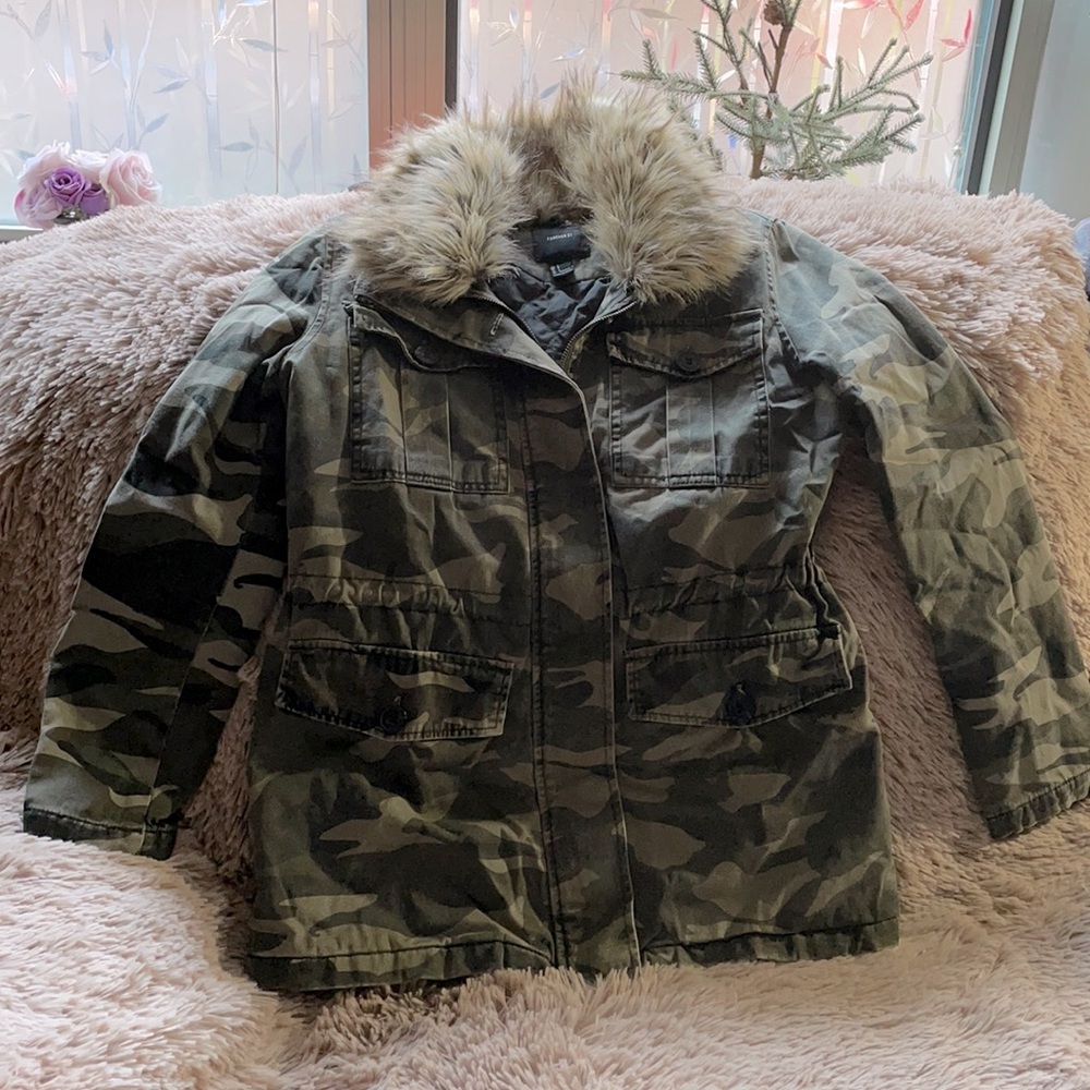 Women’s Military Detachable Fur Collar Jacket